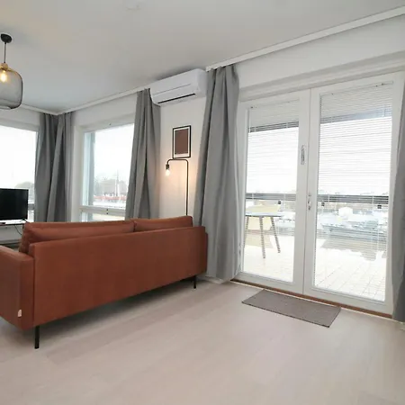 아파트 Spacious For 2 With Sauna In V 투르쿠